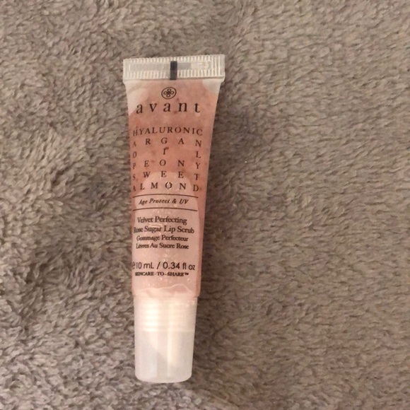 NWT ๐ Avant Rose Sugar Lip Scrub - Picture 3 of 6